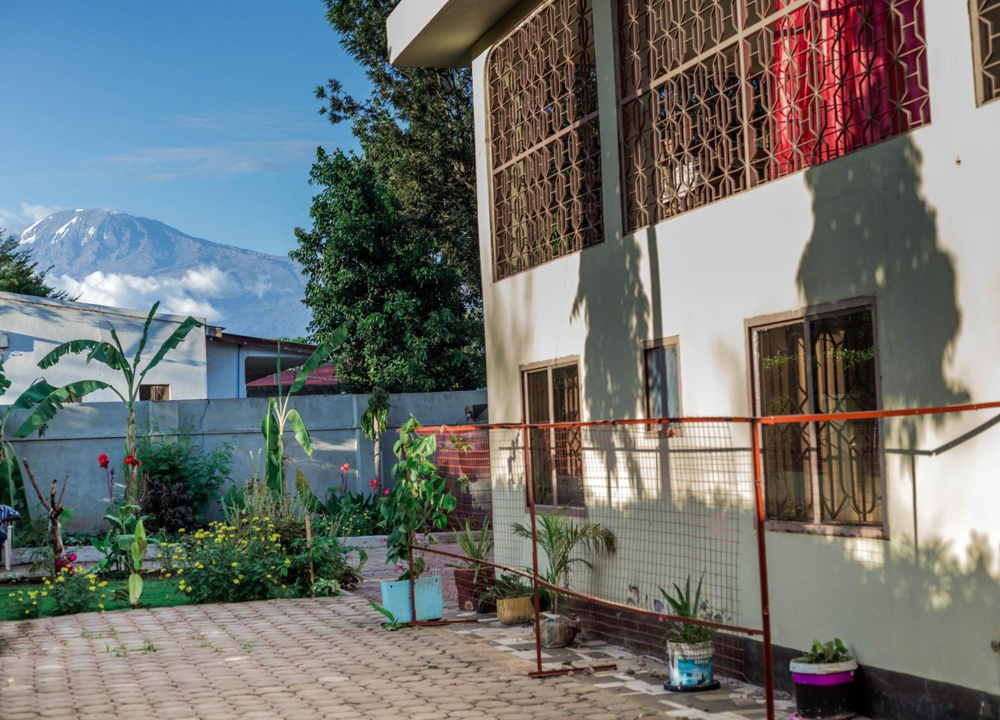 Kilimanjaro Summit Lodge Moshi Luaran gambar