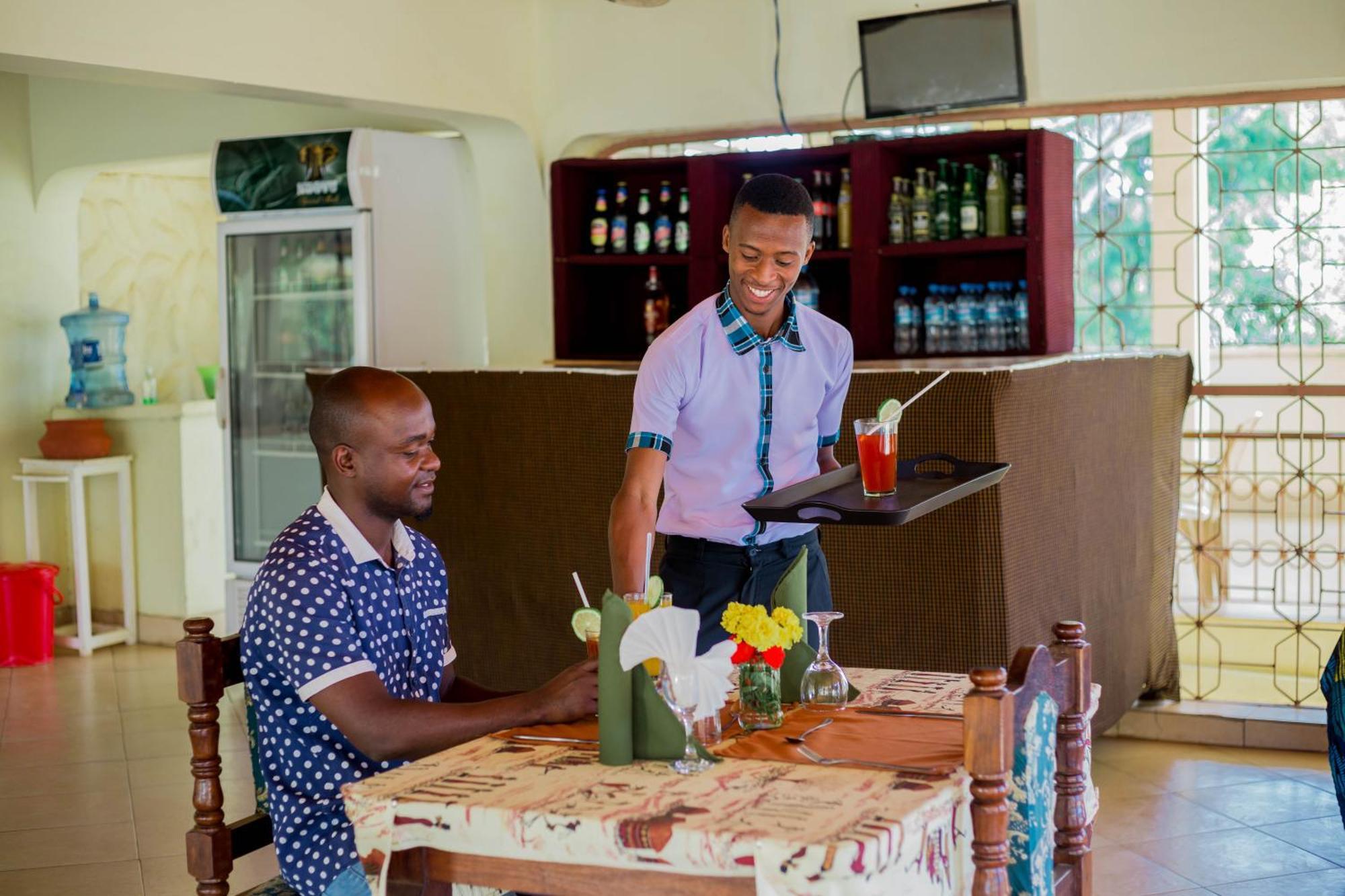 Kilimanjaro Summit Lodge Moshi Luaran gambar